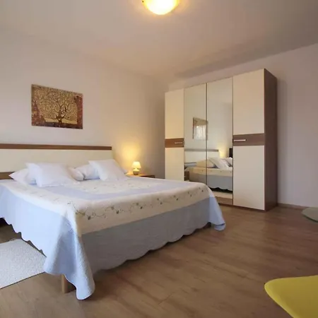 Apartment In Porec/Istrien 10029